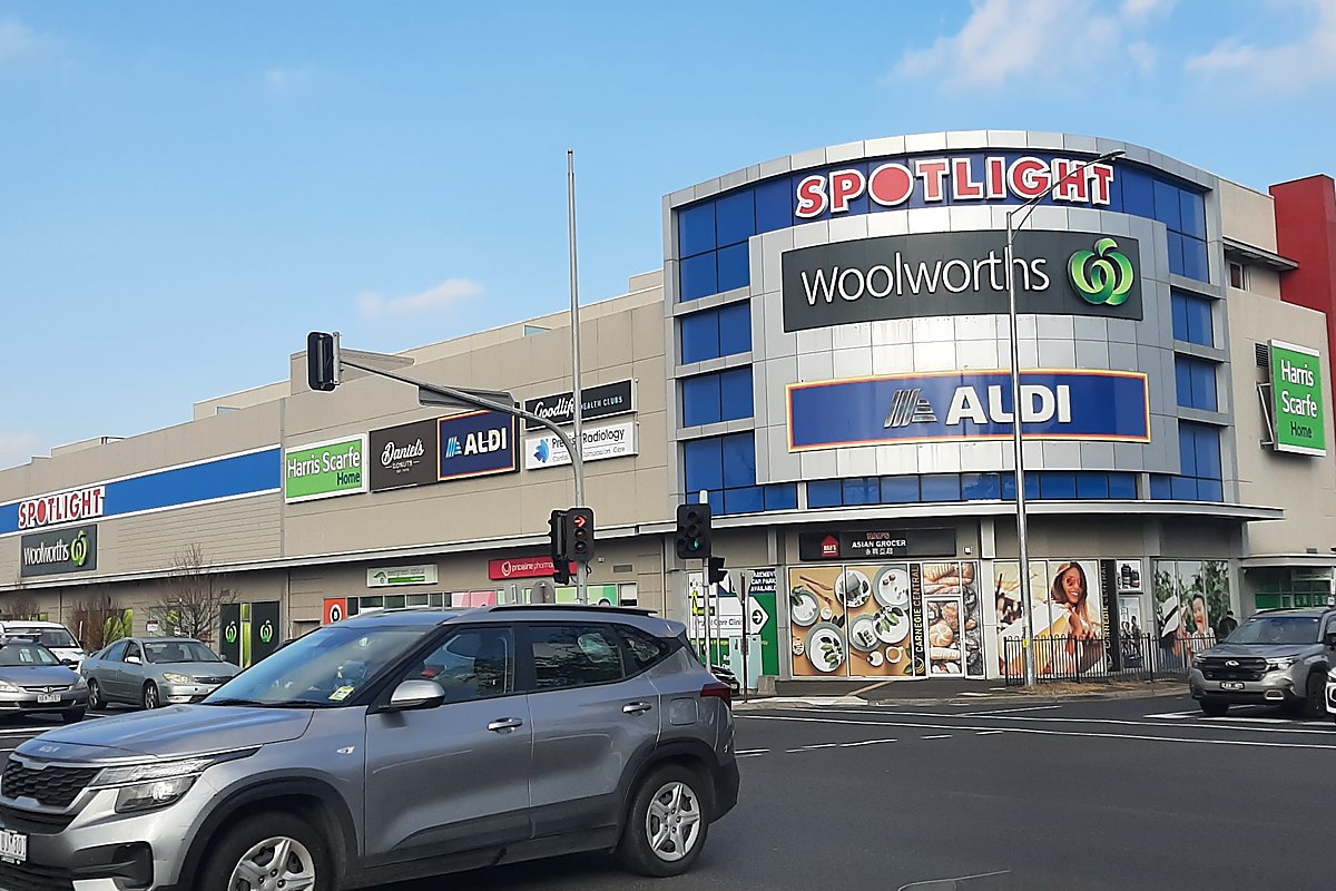 Shopping centre with Coles and ALDI on Darling Road in Malvern East, Melbourne