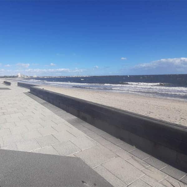 Middle Park beach and foreshore on Port Phillip Bay, Melbourne
